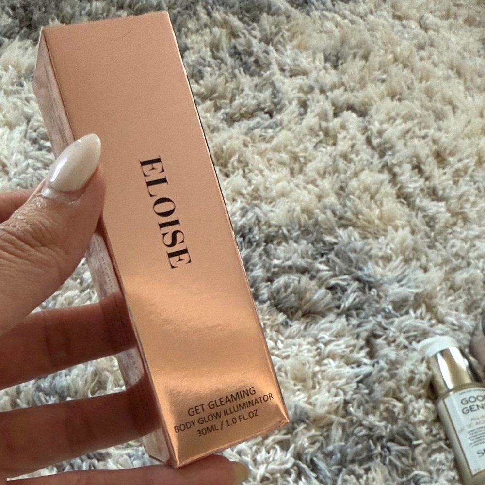 Eloise Gold Body Glow Illuminator